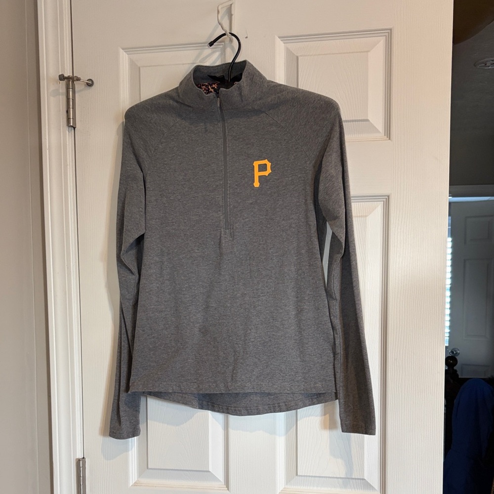 Under Armour Gray HeatGear Pullover